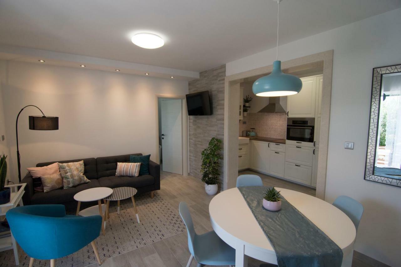 בול Apartments Pina מראה חיצוני תמונה