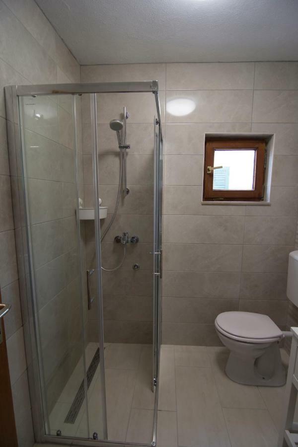 בול Apartments Pina מראה חיצוני תמונה