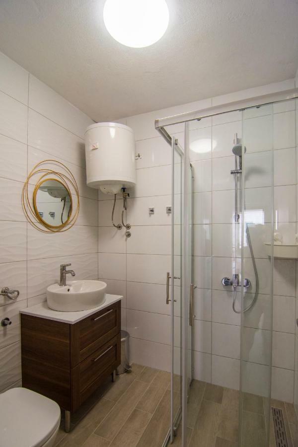 בול Apartments Pina מראה חיצוני תמונה